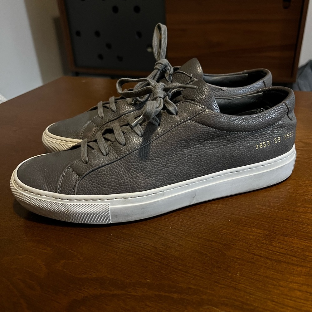 Common Projects Achilles Low Sneakers in Full Grain Grey Leather GREAT Condition